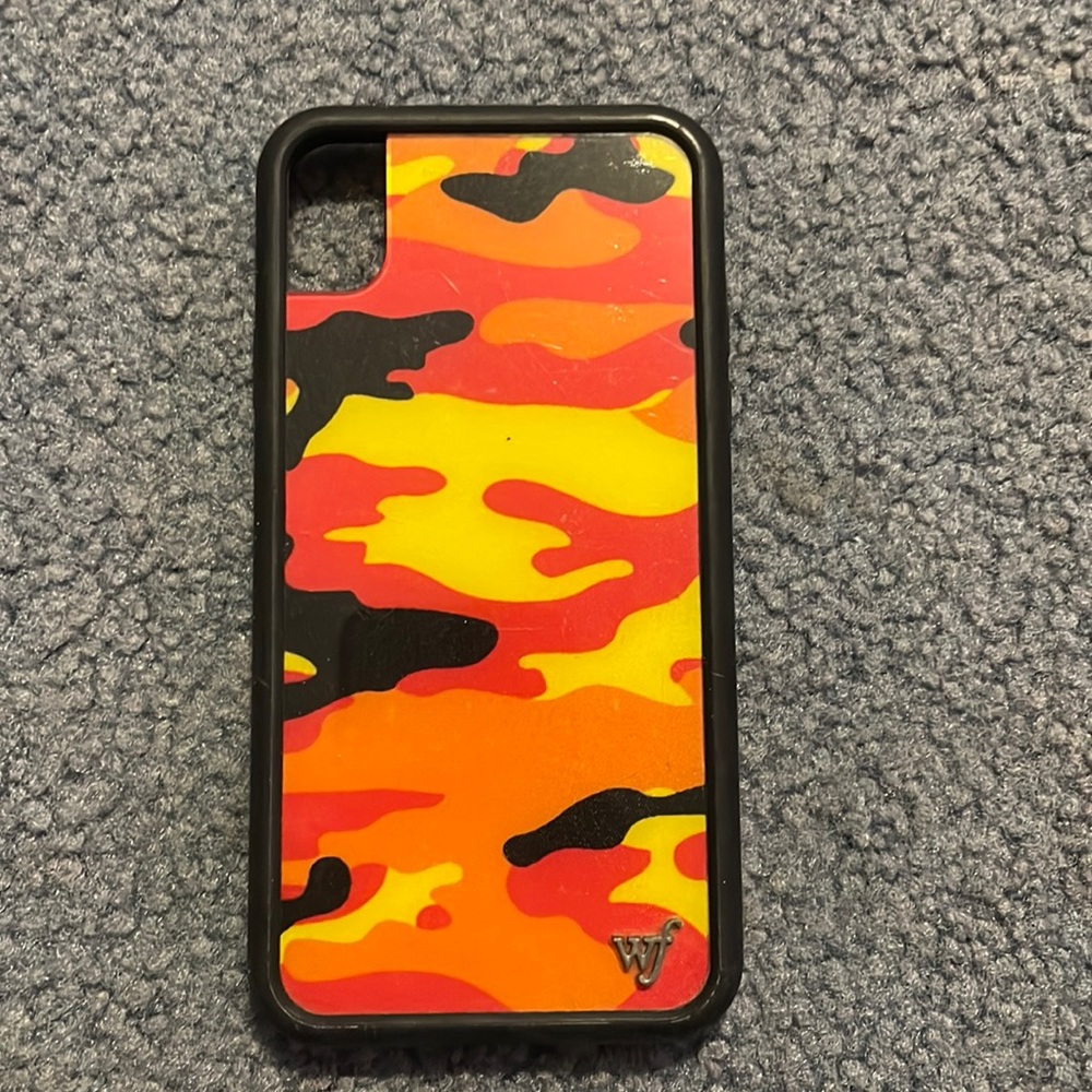 iPhone case camo